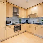 Homely 2 Bedroom Flat Near Tower Bridge