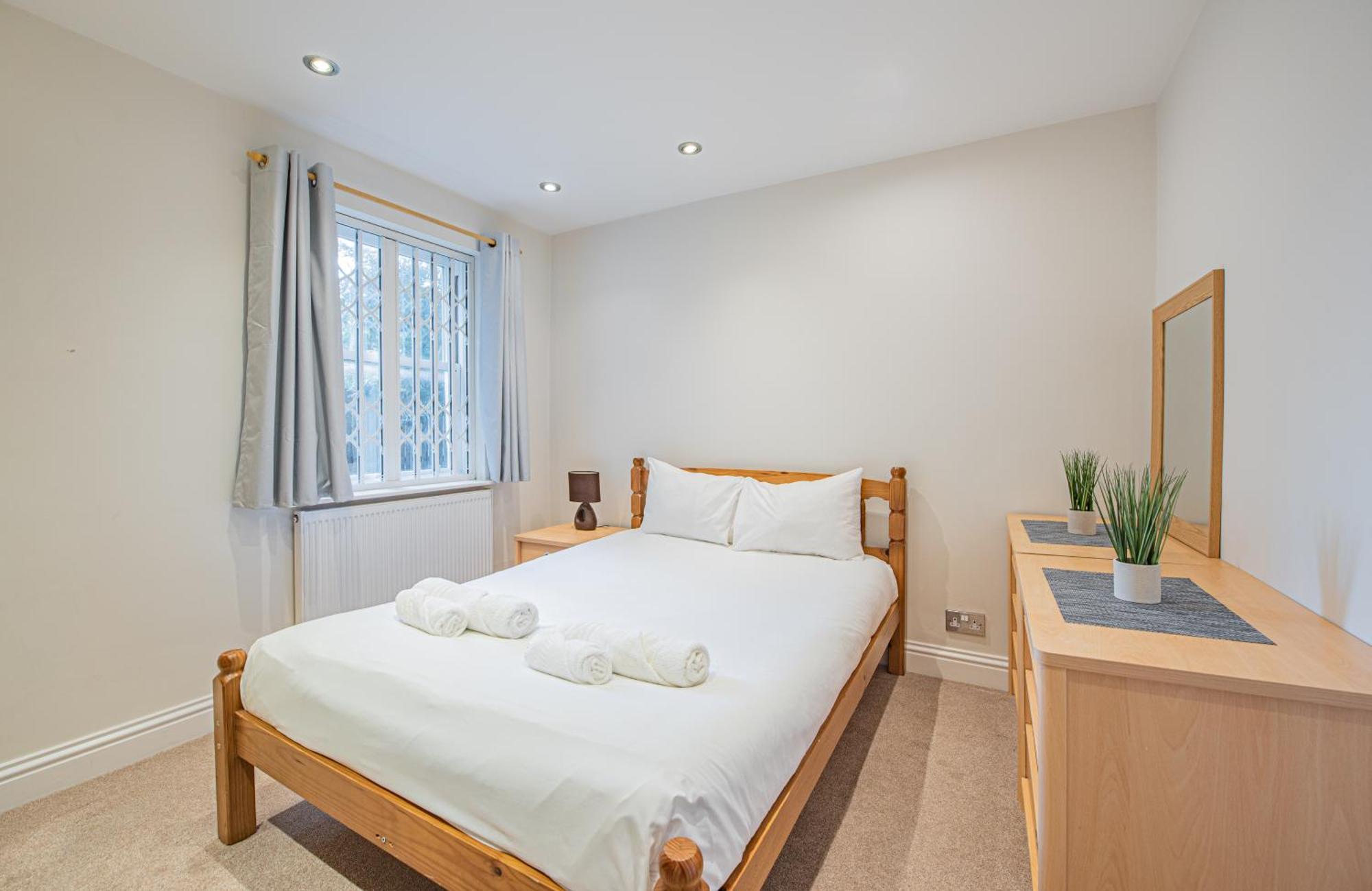 Homely 2 Bedroom Flat Near Tower Bridge *