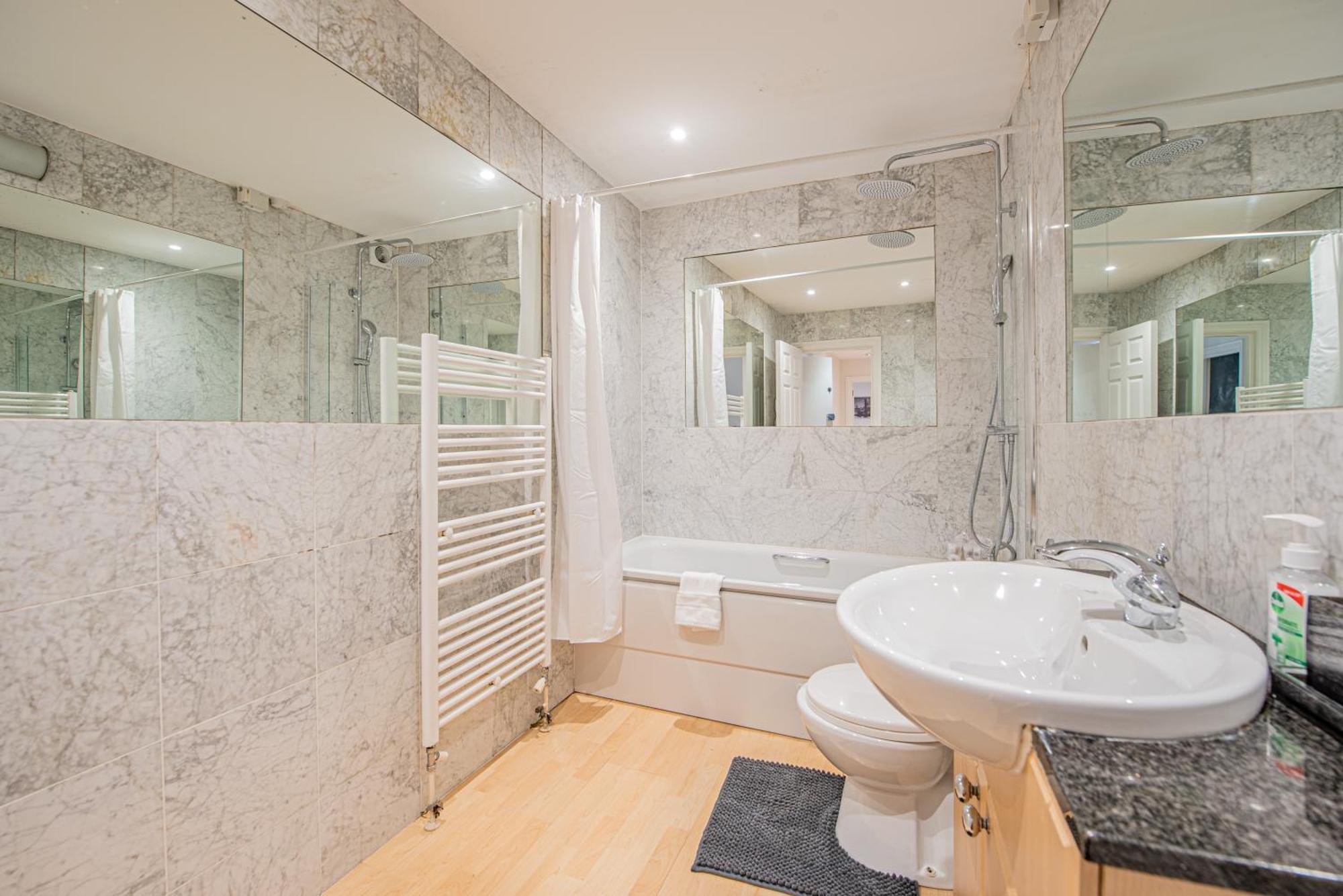 Homely 2 Bedroom Flat Near Tower Bridge Londra